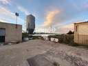 Nave industrial en venta en Santa Bàrbara