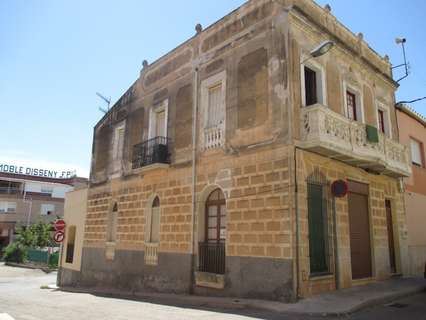 Casa en venta en Santa Bàrbara, rebajada