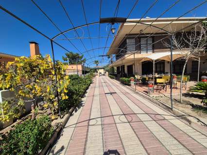 Chalet en venta en Elda