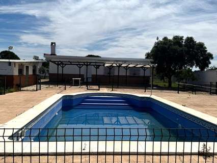 Chalet en venta en Carmona
