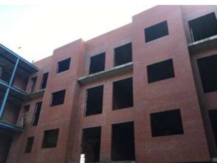 Edificio en venta en La Puebla de Montalbán