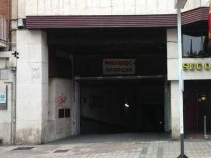 Plaza de parking en venta en Palencia, rebajada