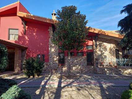 Villa en venta en Teruel