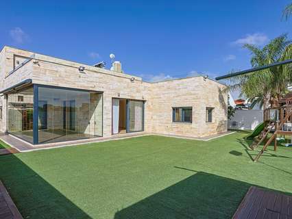 Chalet en venta en Carmona