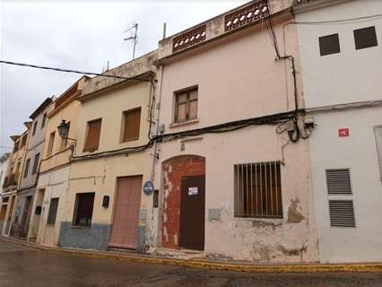 Casa en venta en Oliva, rebajada