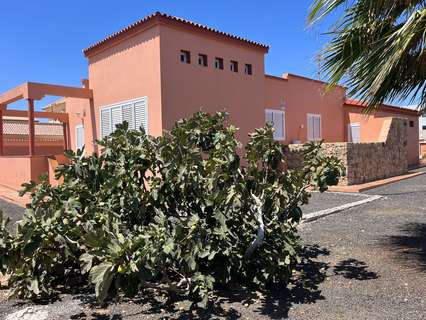 Villa en venta en Puerto del Rosario, rebajada