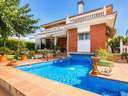 Chalet en venta en Mont-Roig del Camp