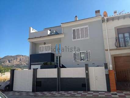 Casa en venta en Alfarnate