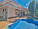 Villa en venta en Cabrils