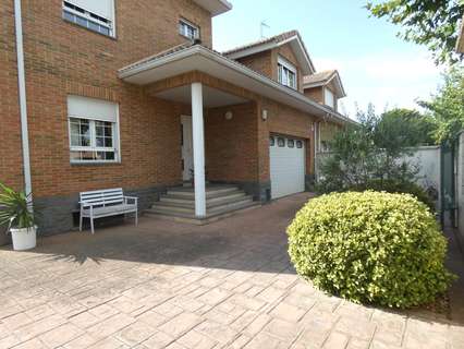 Chalet en venta en Utebo