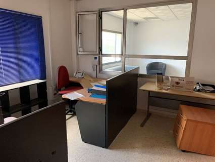 Nave industrial en alquiler en Dos Hermanas