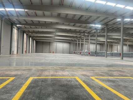 Nave industrial en alquiler en Dos Hermanas