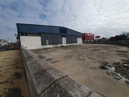 Nave industrial en venta en Dos Hermanas