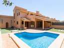 Casa en venta en Cartagena zona La Manga Club