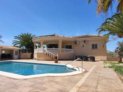 Villa en venta en Hondón de las Nieves zona Centro rebajada