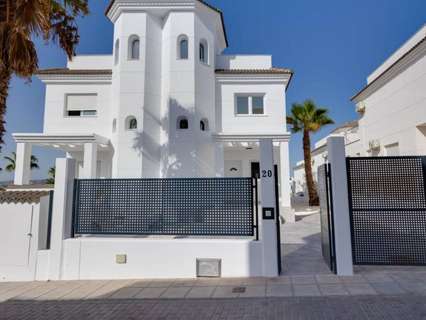 Villa en venta en San Fulgencio zona El Oasis