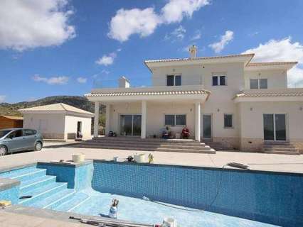 Villa en venta en El Pinós/Pinoso