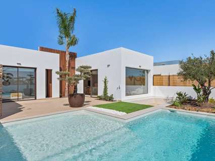 Villa en venta en Los Alcazares zona Serena Golf