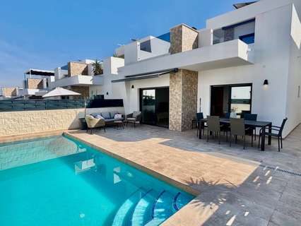 Villa en venta en Benijófar zona Alicante