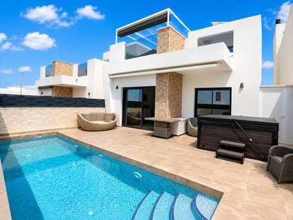 Villa en venta en Benijófar zona Alicante