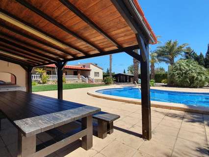 Villa en venta en Catral