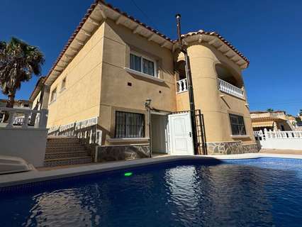 Villa en venta en Orihuela Villamartín