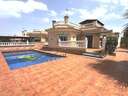 Villa en venta en Almoradí