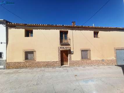 Casa en venta en La Calahorra, rebajada