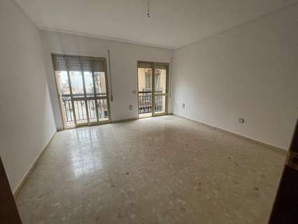 Piso en venta en Linares