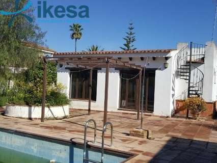 Chalet en venta en Palomares del Río