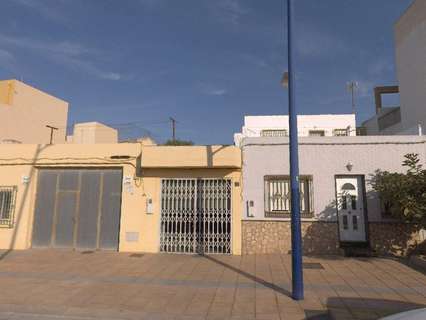 Nave industrial en venta en Almería