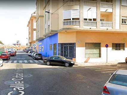 Local comercial en alquiler en Torrevieja Playa del Acequión