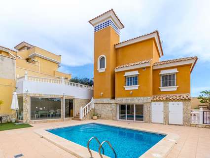 Casa en venta en Orihuela zona Orihuela-Costa, rebajada