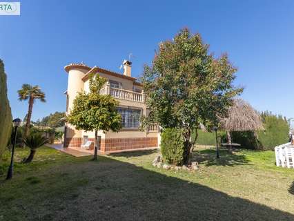 Chalet en venta en La Zubia