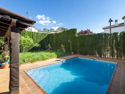 Chalet en venta en La Zubia