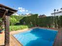 Chalet en venta en La Zubia