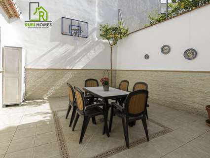 Casa en venta en La Zubia