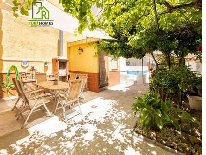 Casa en venta en La Zubia