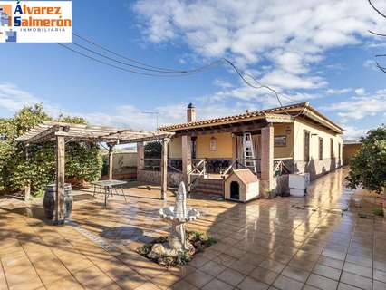 Casa en venta en La Zubia