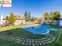 Chalet en venta en La Zubia