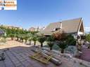 Chalet en venta en Las Gabias