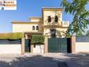 Chalet en venta en Cájar rebajado
