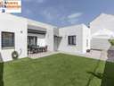 Casa en venta en La Zubia