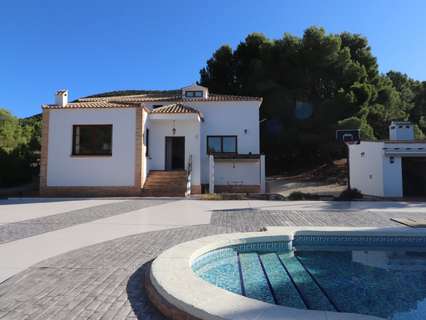 Chalet en venta en Castalla