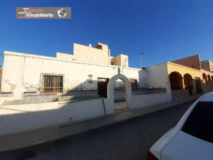 Chalet en venta en Almería