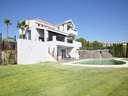 Villa en venta en Estepona zona Bel-Air, Cancelada, Saladillo