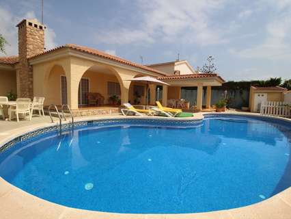 Villa en venta en Orihuela Dehesa de Campoamor rebajada