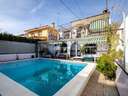 Chalet en venta en Churriana de la Vega zona Ambroz