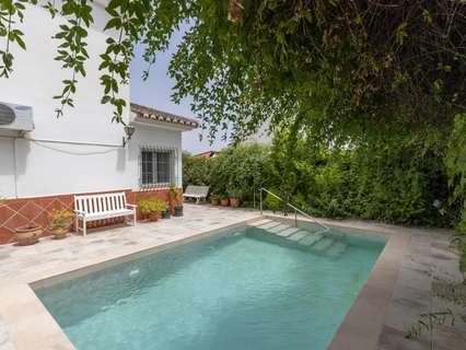 Chalet en venta en La Zubia