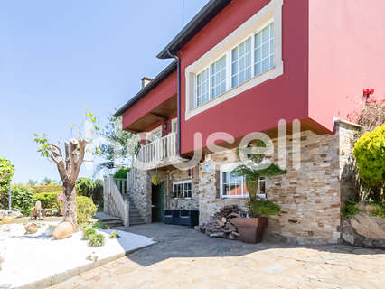 Casa en venta en Oleiros rebajada